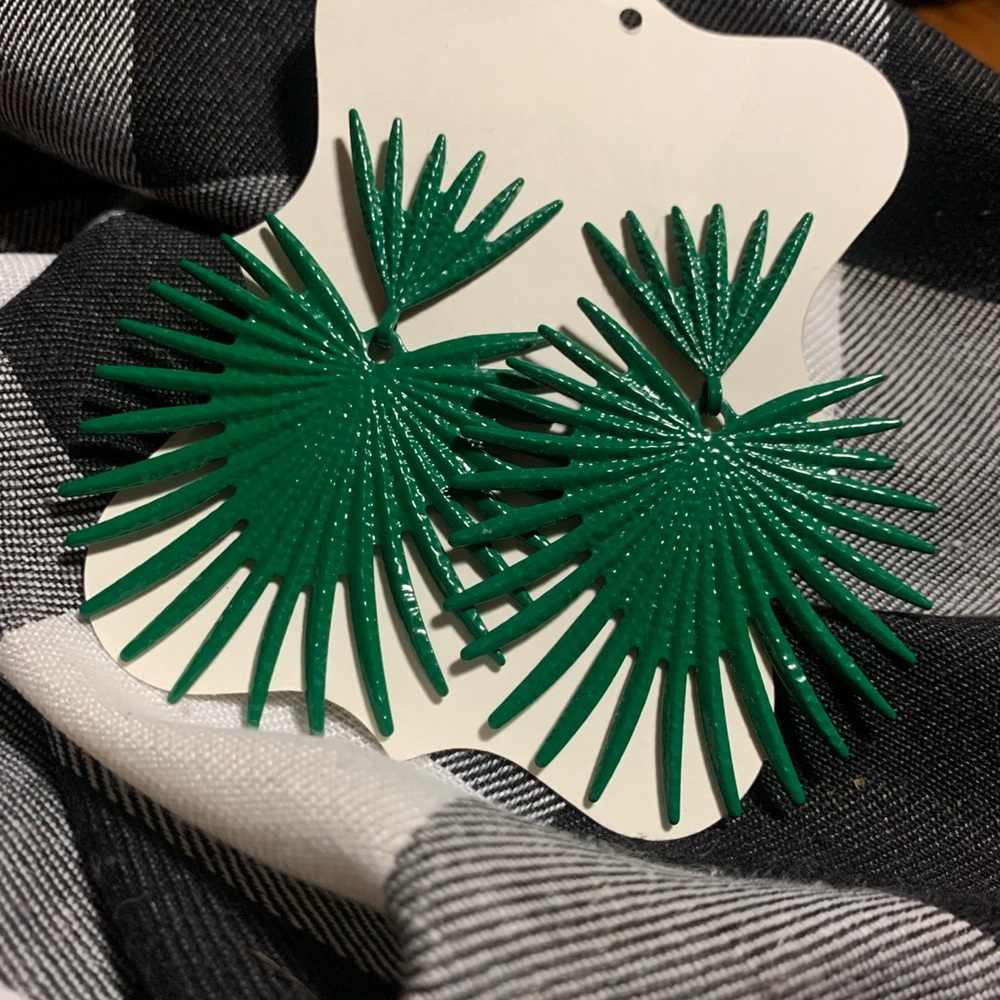 Green Hawaiian style Earrings